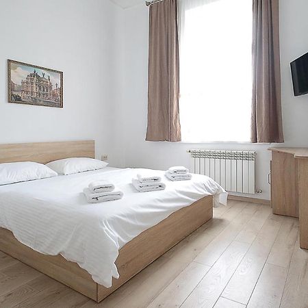 Buk Apartments On Doroshenka 29 Lviv Dış mekan fotoğraf