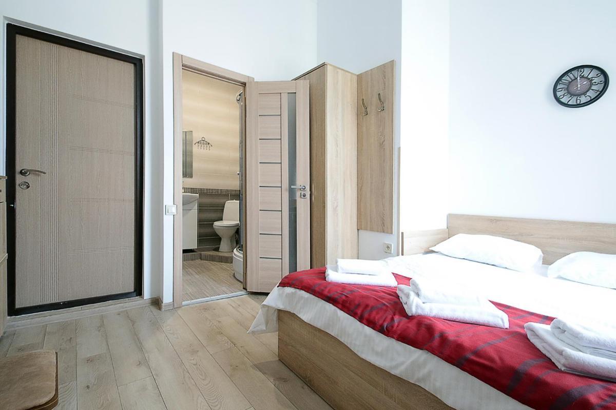 Buk Apartments On Doroshenka 29 Lviv Dış mekan fotoğraf