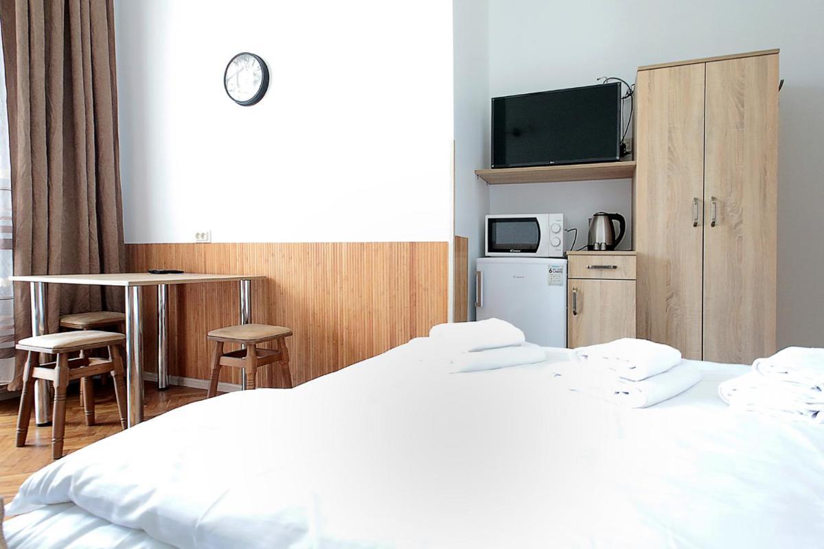 Buk Apartments On Doroshenka 29 Lviv Dış mekan fotoğraf