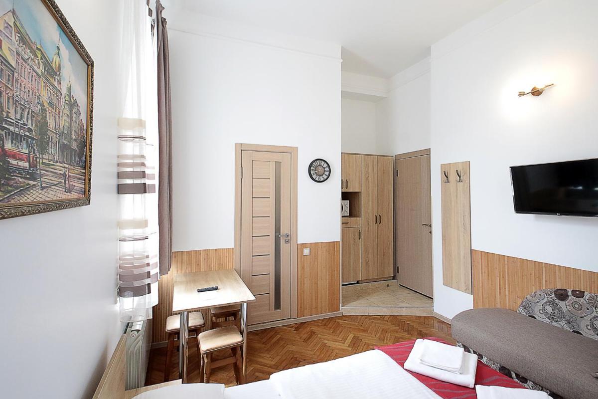 Buk Apartments On Doroshenka 29 Lviv Dış mekan fotoğraf