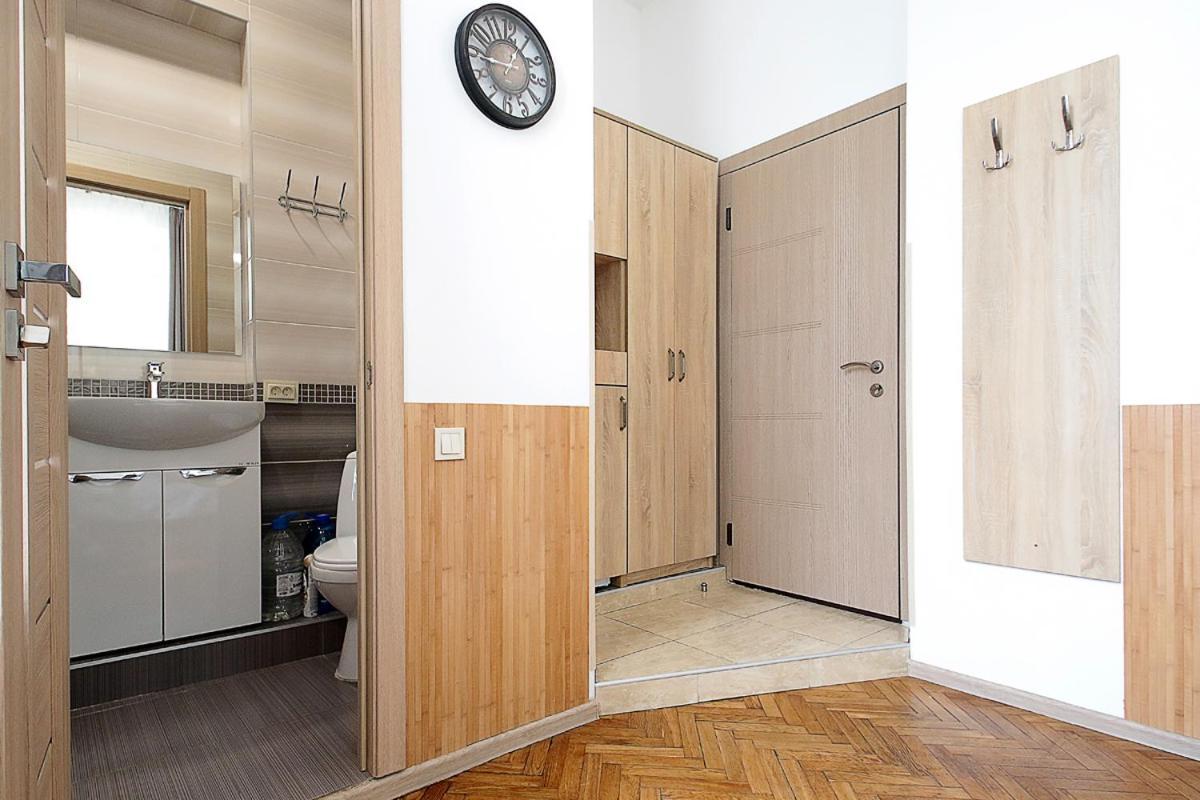 Buk Apartments On Doroshenka 29 Lviv Dış mekan fotoğraf