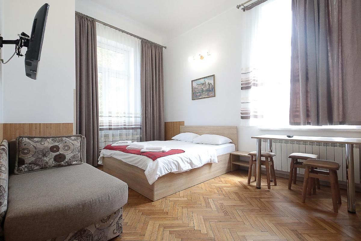 Buk Apartments On Doroshenka 29 Lviv Dış mekan fotoğraf