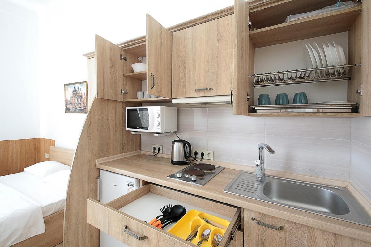 Buk Apartments On Doroshenka 29 Lviv Dış mekan fotoğraf